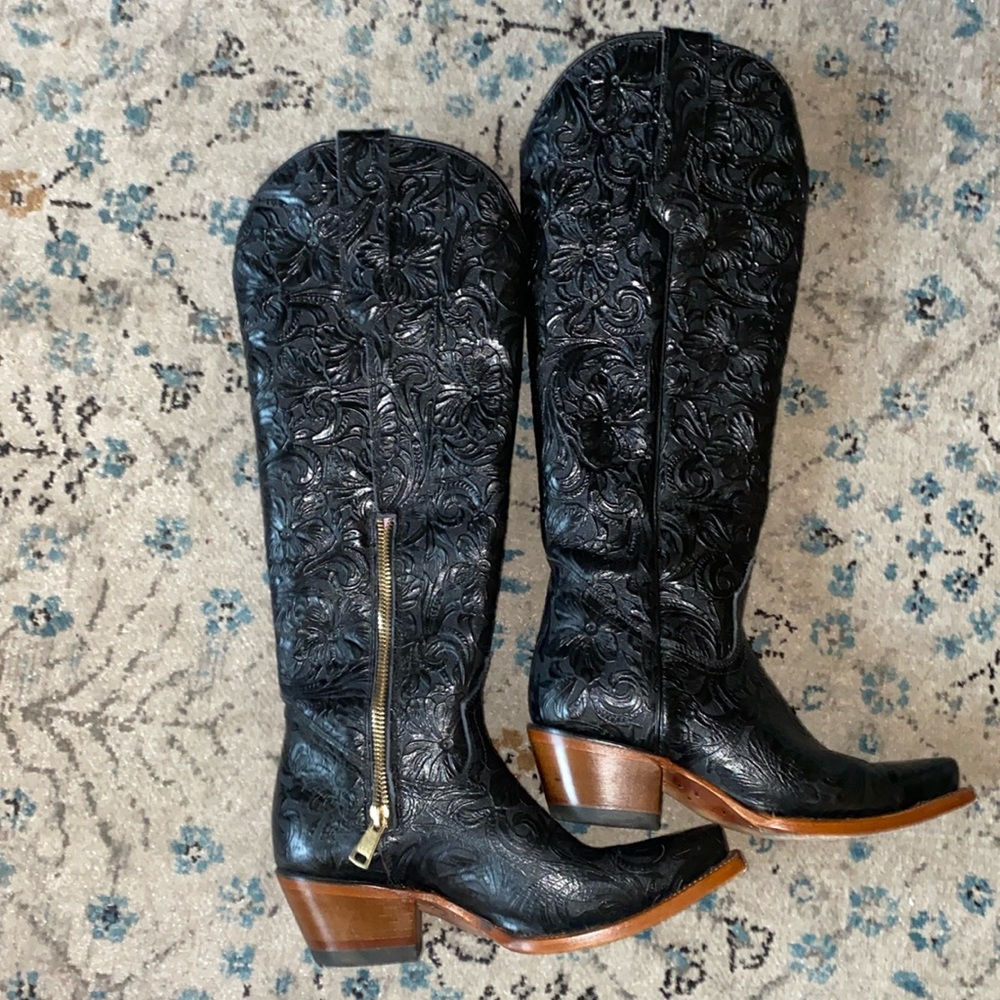 23.5 women’s cowboy boots